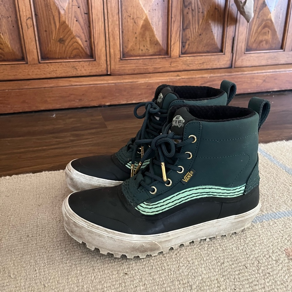 Vans Green and Black High-Top Winter Boots